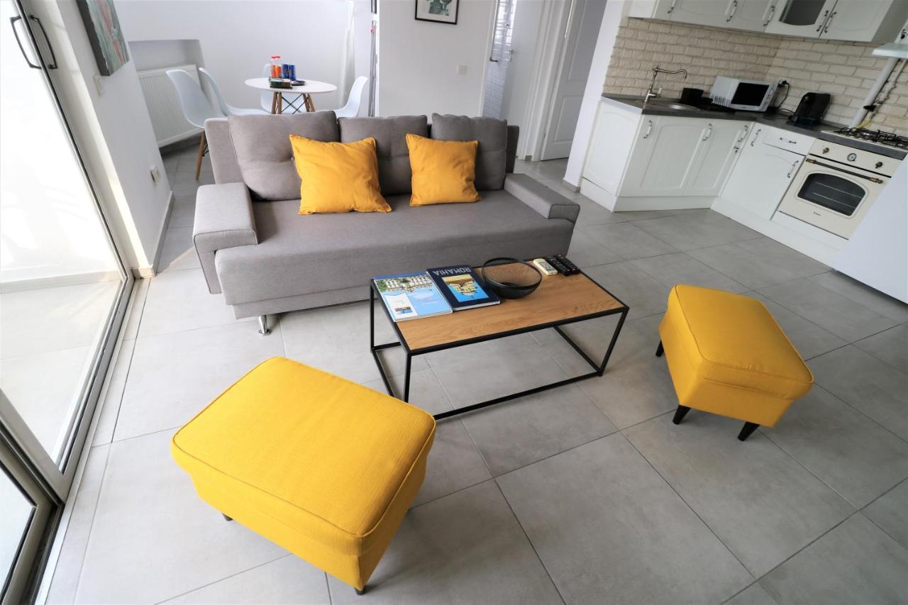 Serenity Heights Apartment: A Panoramic Haven Near Old Town - Free Minibar 布加勒斯特 外观 照片
