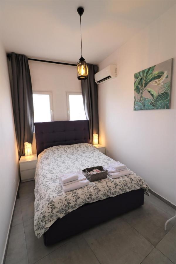 Serenity Heights Apartment: A Panoramic Haven Near Old Town - Free Minibar 布加勒斯特 外观 照片