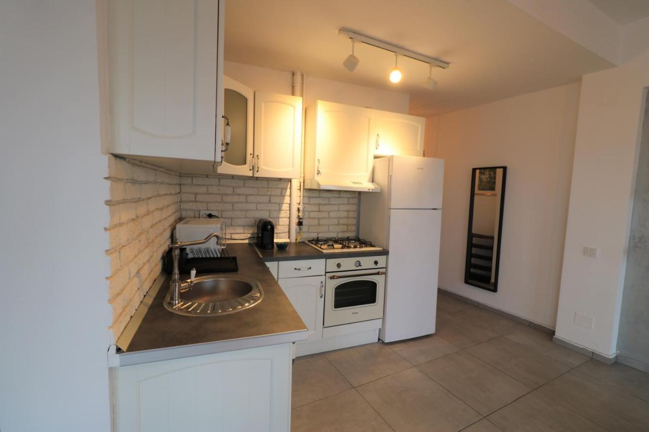 Serenity Heights Apartment: A Panoramic Haven Near Old Town - Free Minibar 布加勒斯特 外观 照片