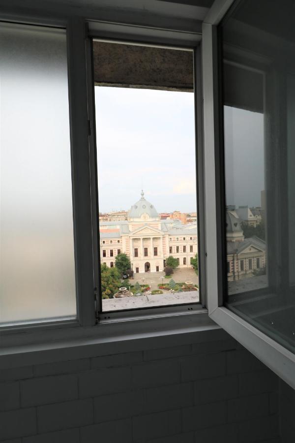 Serenity Heights Apartment: A Panoramic Haven Near Old Town - Free Minibar 布加勒斯特 外观 照片