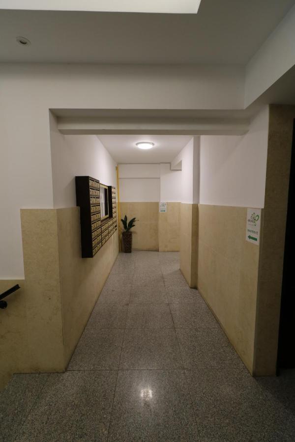 Serenity Heights Apartment: A Panoramic Haven Near Old Town - Free Minibar 布加勒斯特 外观 照片
