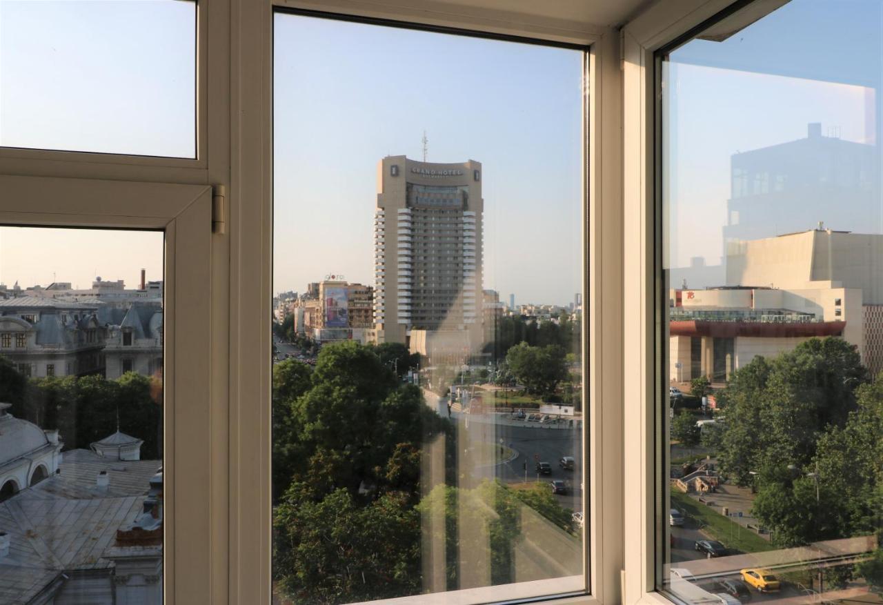 Serenity Heights Apartment: A Panoramic Haven Near Old Town - Free Minibar 布加勒斯特 外观 照片